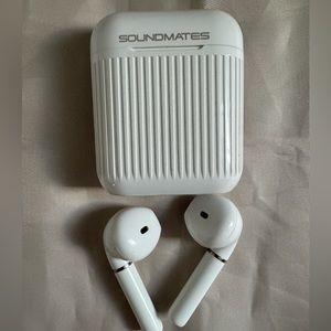•SOUNDMATES EARPODS• great condition